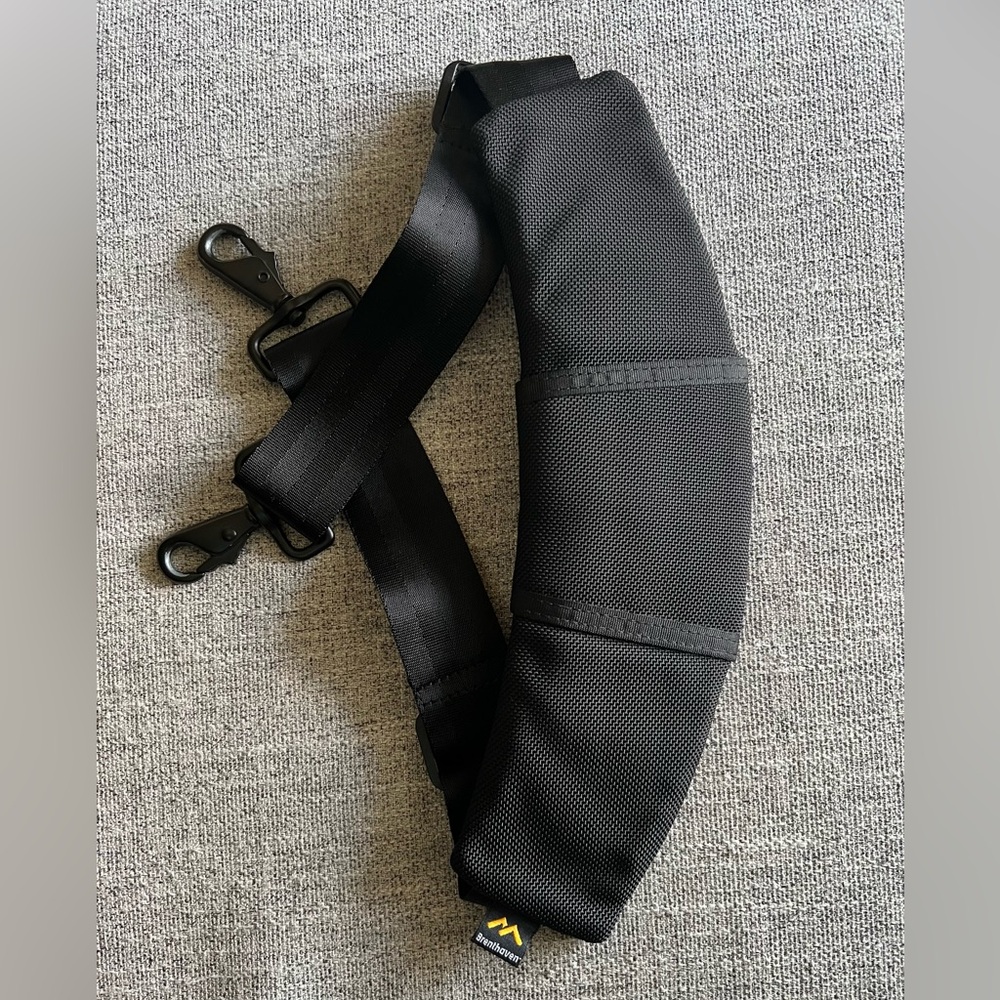 VTG Brenthaven Black shoulder strap